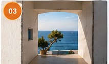 Composition architecturale avec ouverture sur la mer